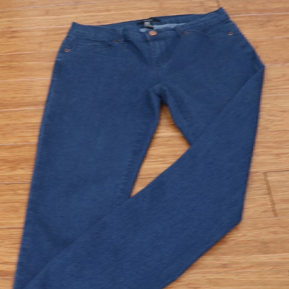 Forever 21 Denim Jeans Size 28